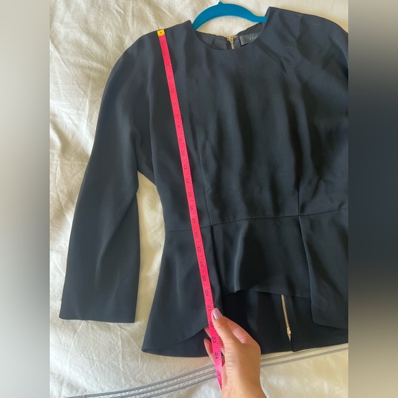 🌟 Elie Saab Black Crepe Peplum Top – Size 36 (IT/FR) - Picture 3 of 11